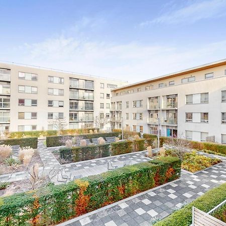 Lovely 1 Bed Apartment In Streatham Londra Esterno foto